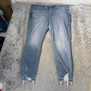 Torrid Bombshell Skinny Button-Fly Jeans. Size 20R. In excellent condition!
